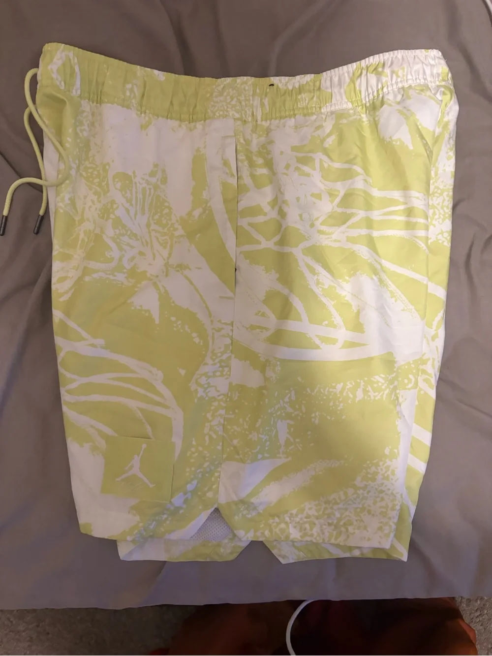 Jordan Men's Swim Trunks in Pale Yellow & White Abstract